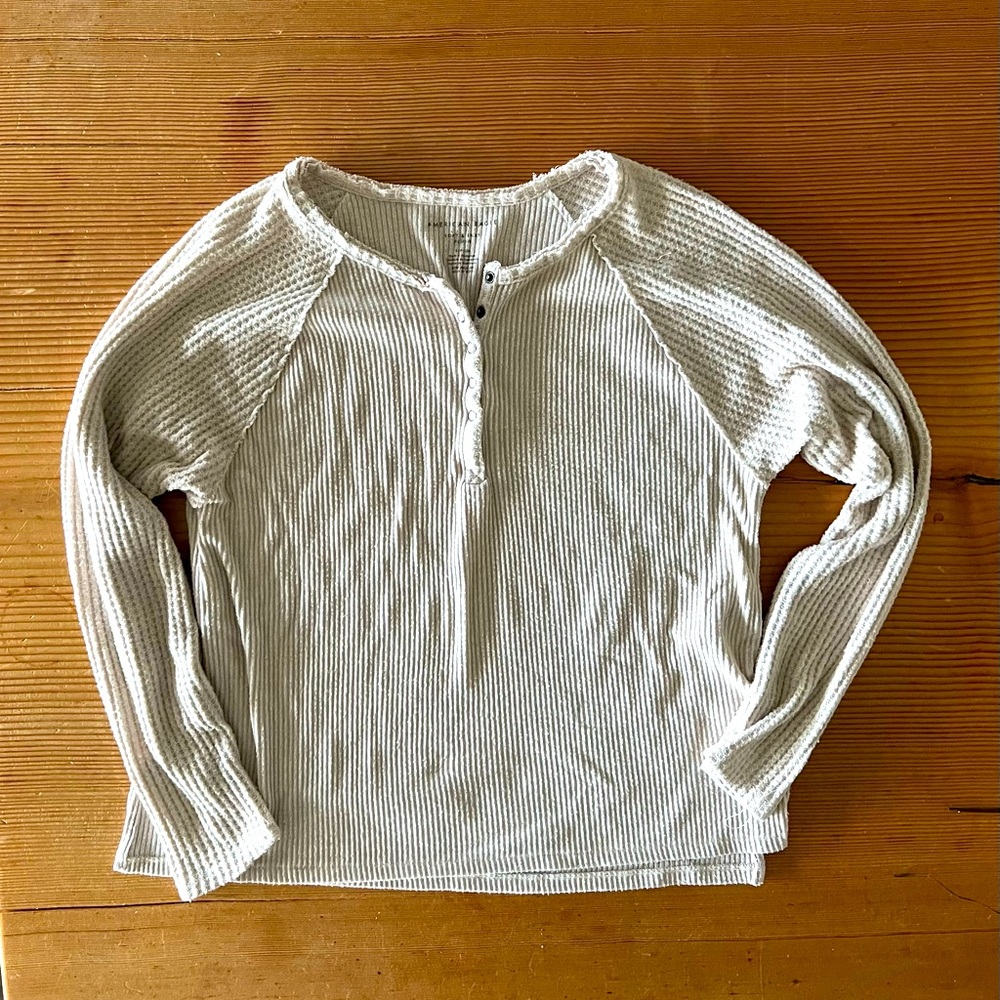 American Eagle Long Sleeve Shirt/Top